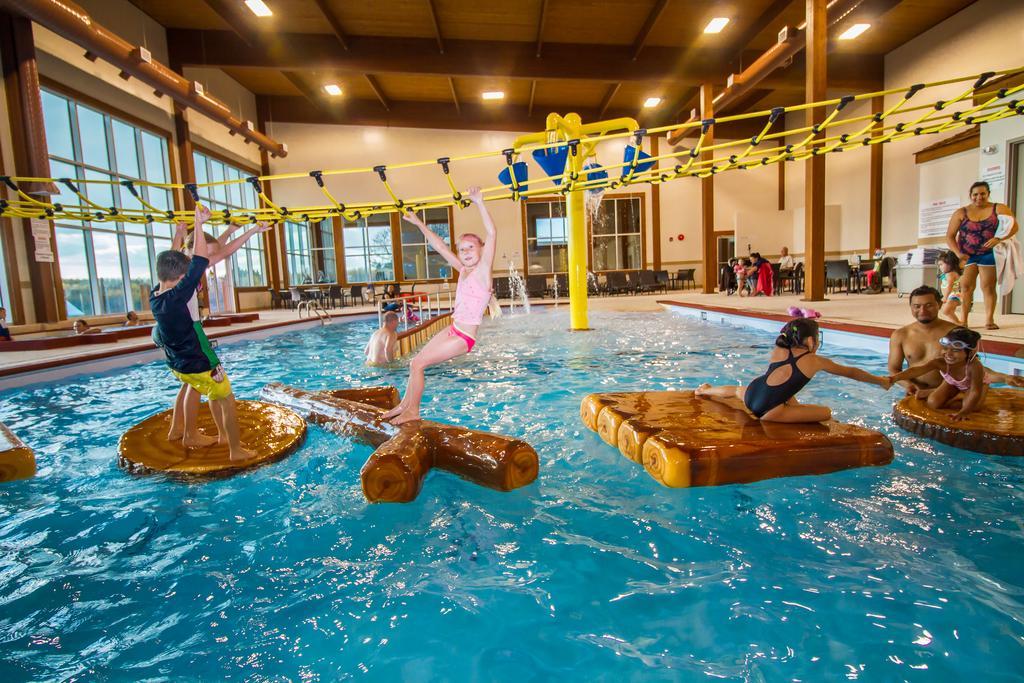 Elkhorn Resort, Spa, And Conference Centre Wasagaming Luaran gambar