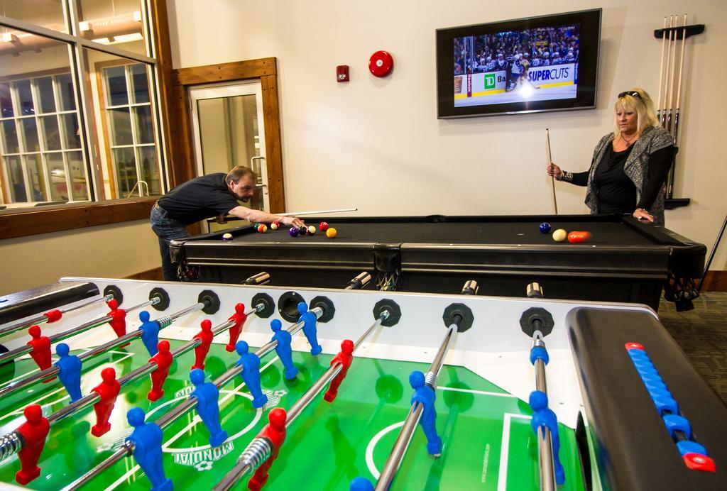 Elkhorn Resort, Spa, And Conference Centre Wasagaming Luaran gambar