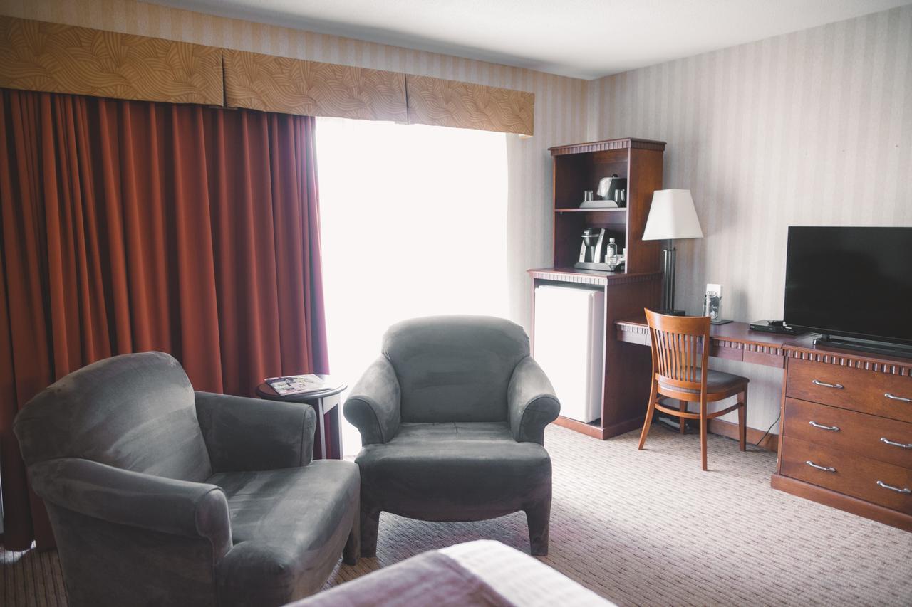 Elkhorn Resort, Spa, And Conference Centre Wasagaming Luaran gambar