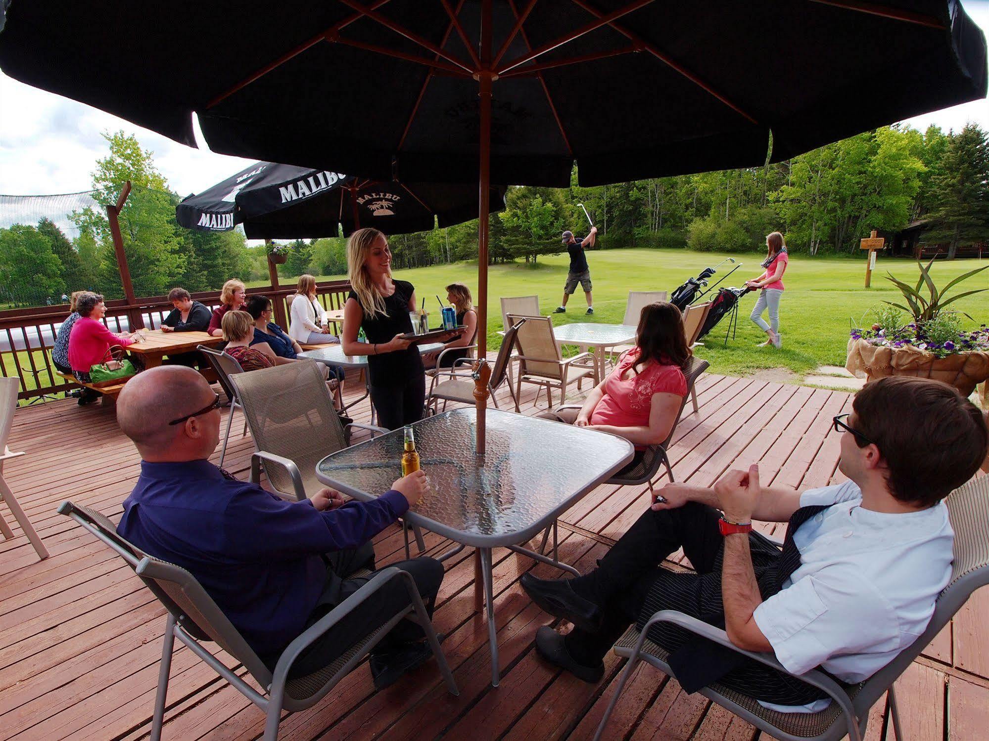 Elkhorn Resort, Spa, And Conference Centre Wasagaming Luaran gambar