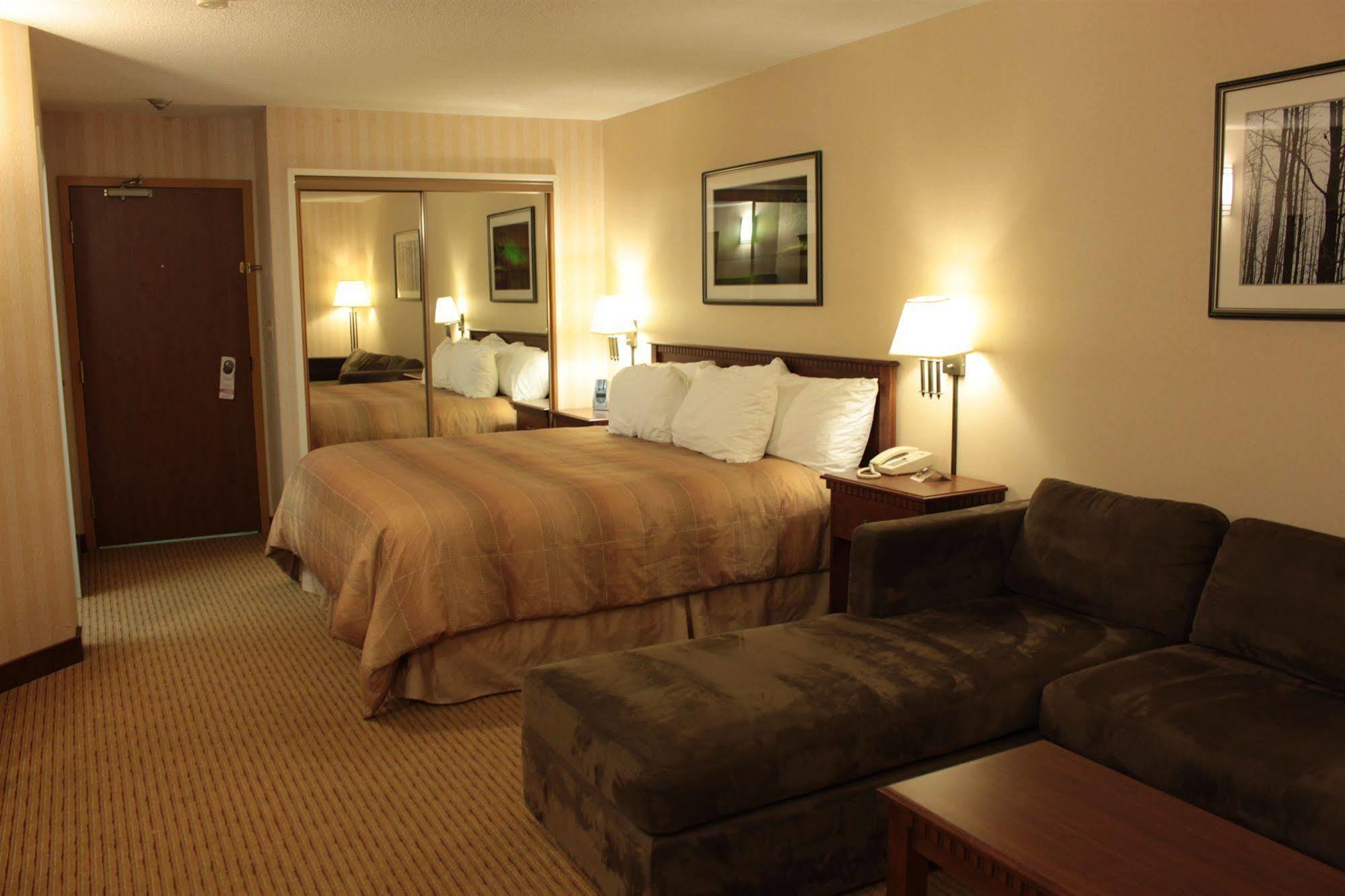 Elkhorn Resort, Spa, And Conference Centre Wasagaming Luaran gambar