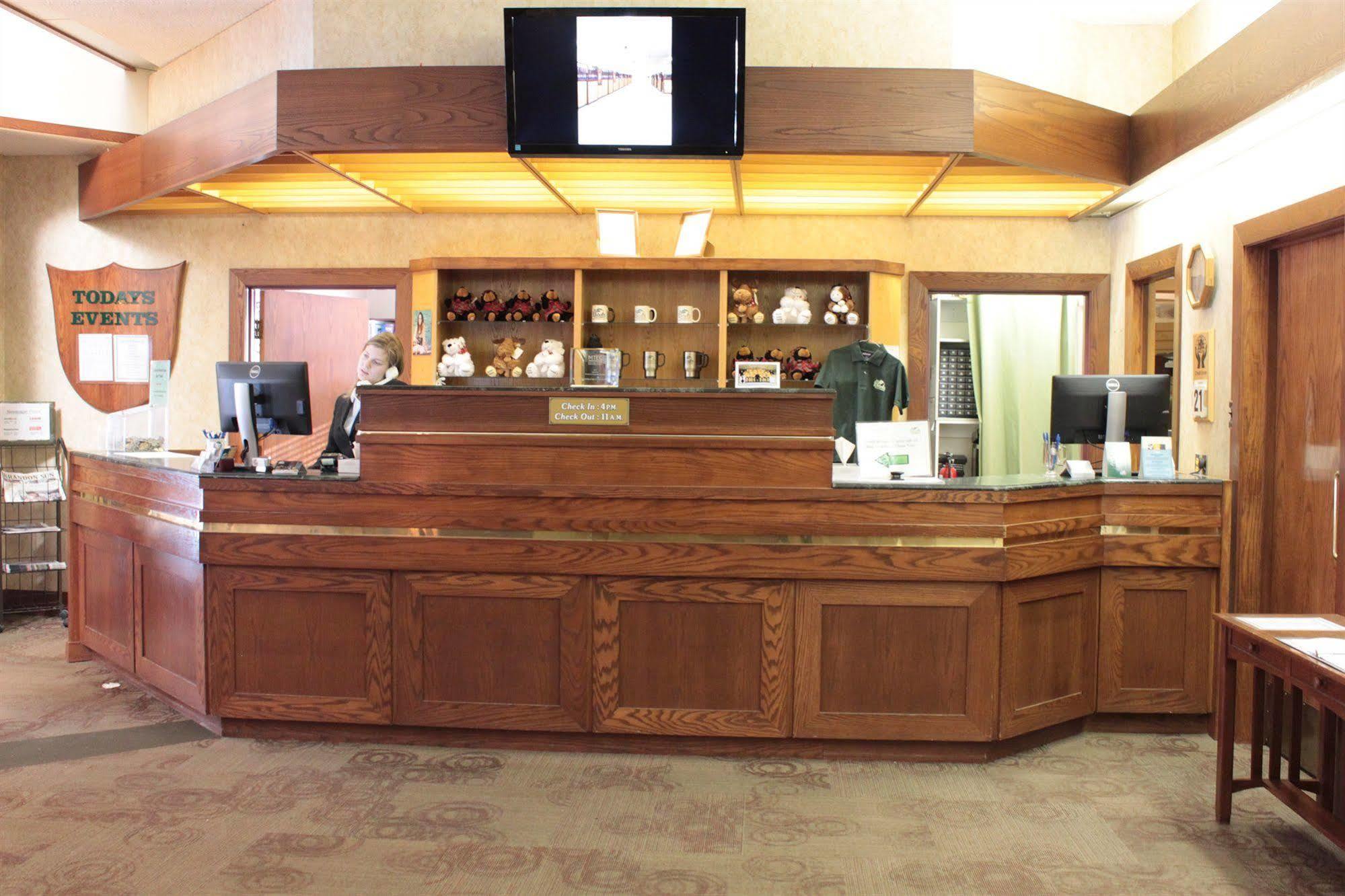Elkhorn Resort, Spa, And Conference Centre Wasagaming Luaran gambar