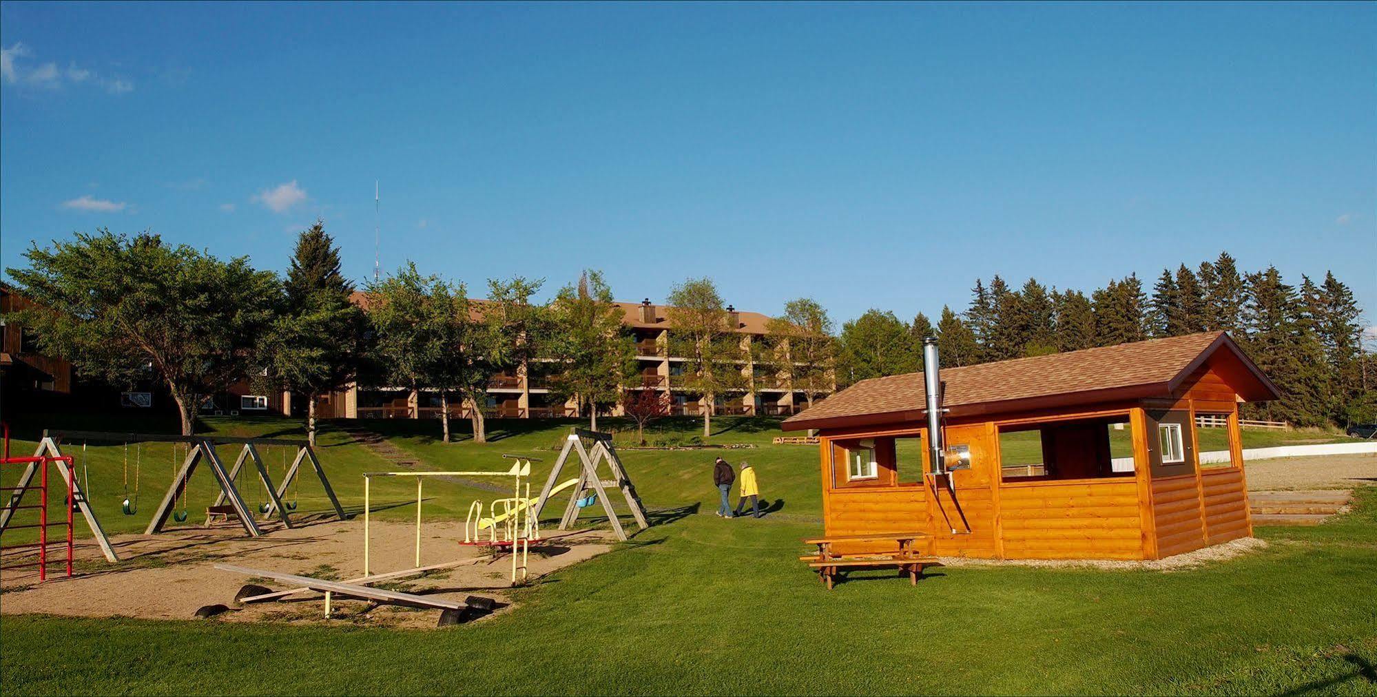 Elkhorn Resort, Spa, And Conference Centre Wasagaming Luaran gambar